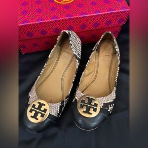 Tory Burch Minnie Leather Ballet Flats Snakeskin Black Print Womens Size 8.5